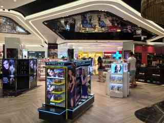 Longchamp king power 2019 sales