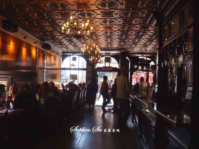 Deacon Brodie's Tavern
