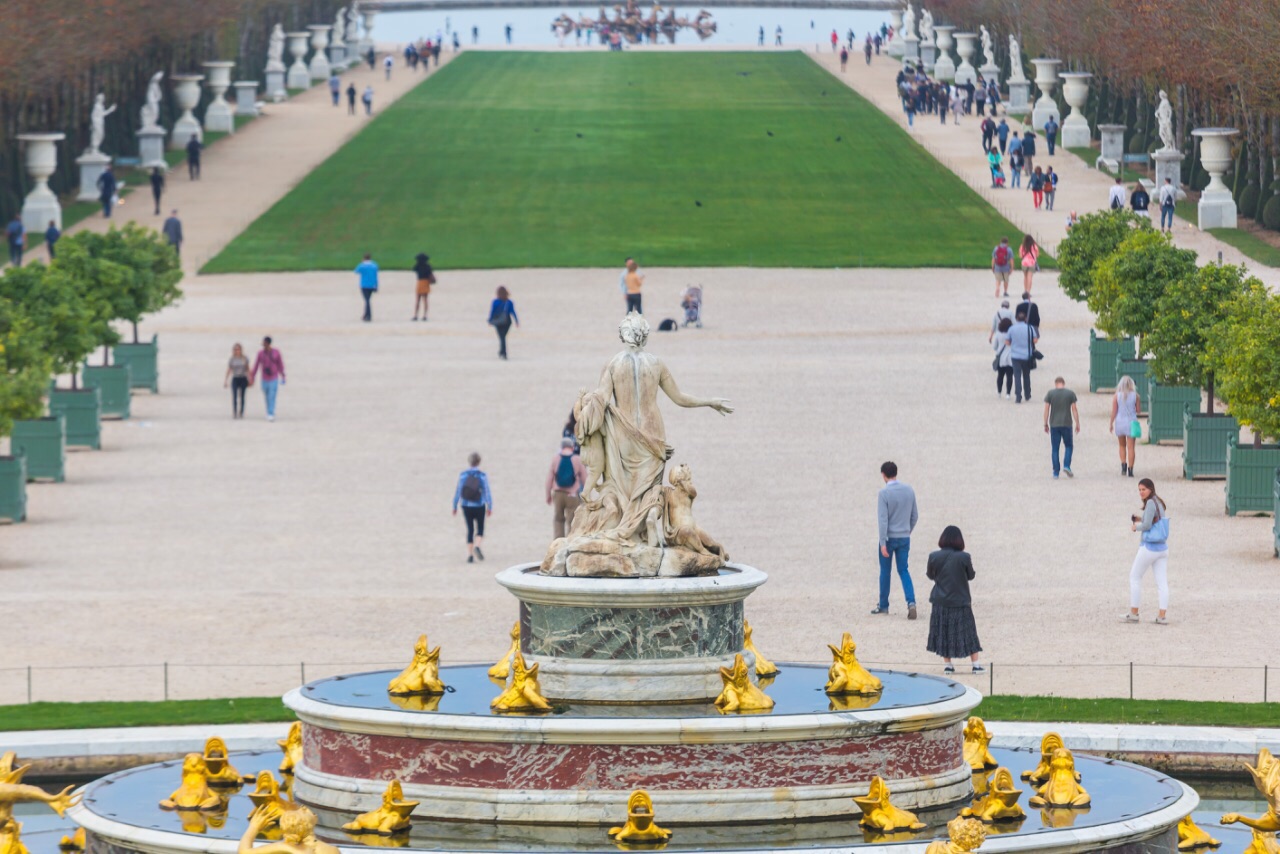 การเดินทางไปพระราชวังแวร์ซาย