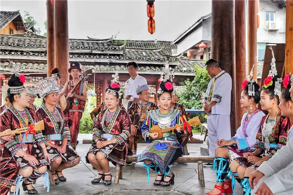 Dong Song and Dance Performances in Tongren