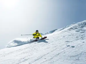 伏牛山滑雪度假樂園