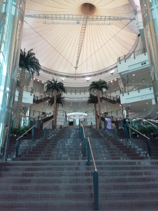 市中心購物廣場