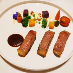 Large Eight Italy Lounge&Restaurant User Photo