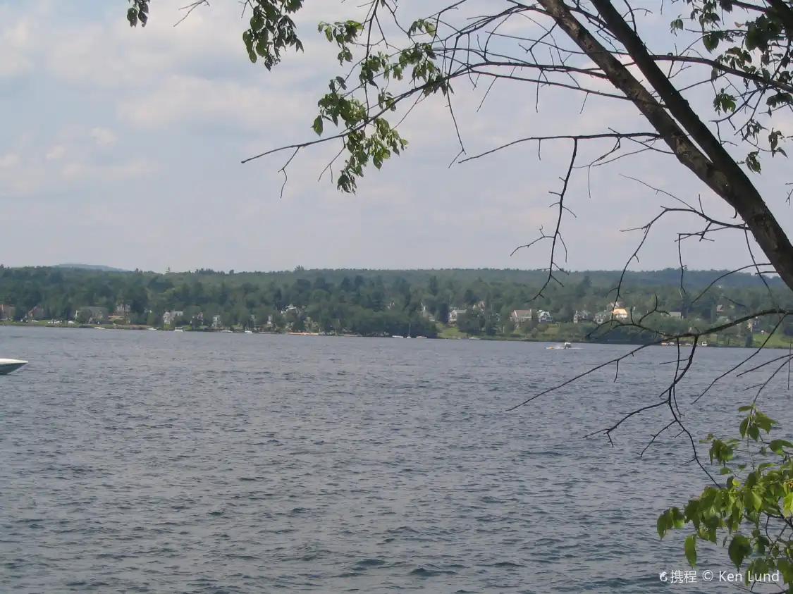 Hotels near 1 Bay Dr NE