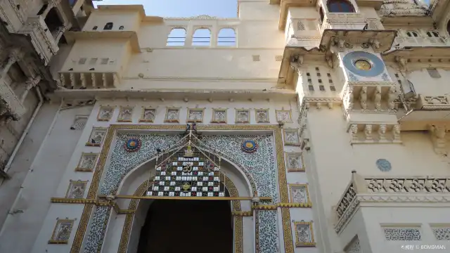 Hotels near Manek Chowk
