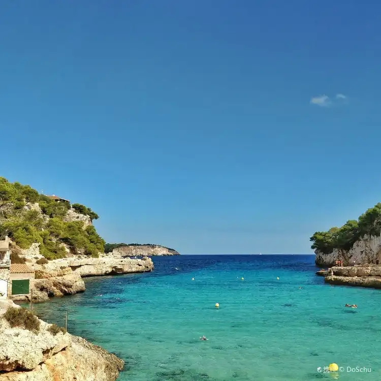 Hotels in Cala Llombards