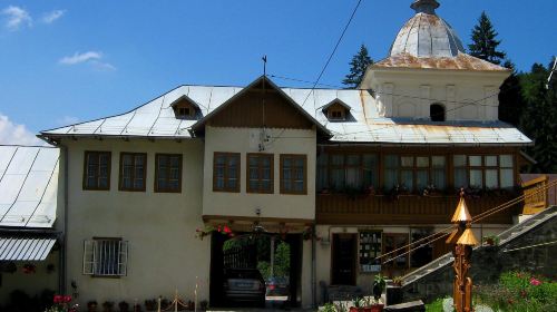 St. Nicholas Abbey and Steam Railway