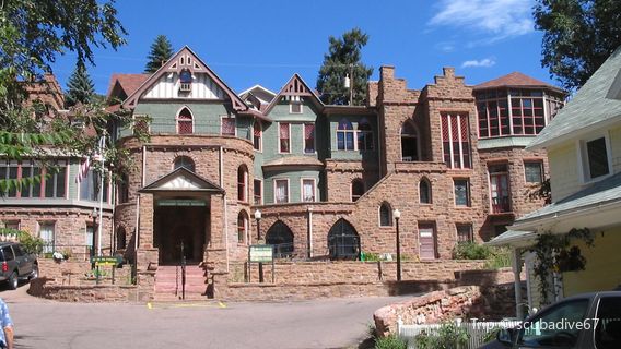 Miramont Castle Museum and The Queen's Parlour Tea Room