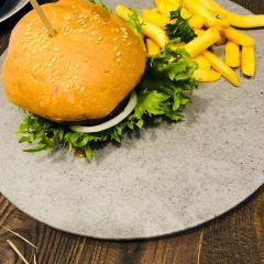 Eleven Two & Co. 여행 사진