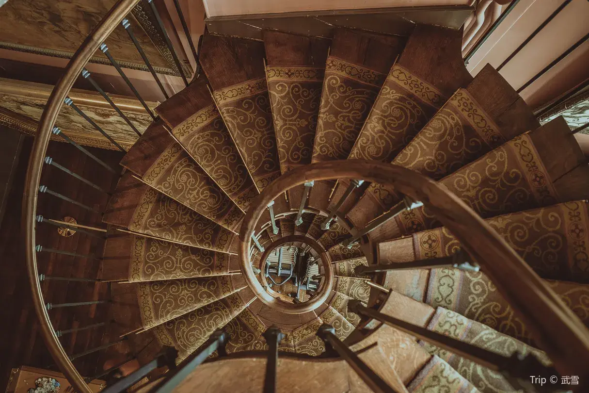 2_古斯塔夫莫羅博物館