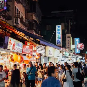 台北夜市 2026 | 台北 11 大夜市美食推介,寧夏夜市、士林夜市,鹽酥雞、藥燉排骨