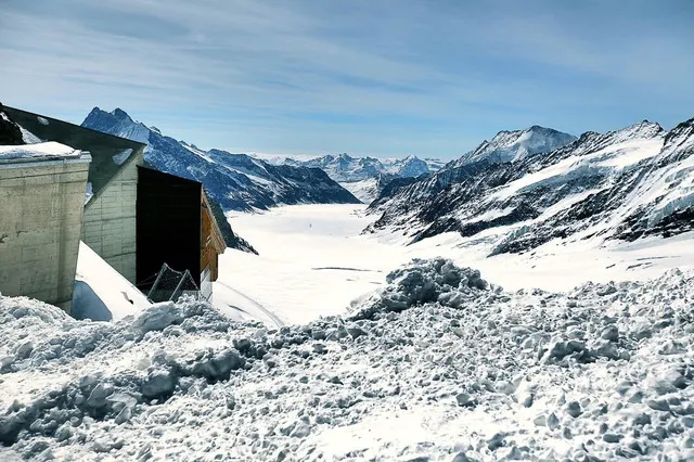 Jungfrau, at 4,158 Meters Above Sea Level, Is Known As The "Europe's Peak", and Is Recommended by Many Travel Guides