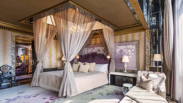 Top 10 Characteristic Hotels in Singapore