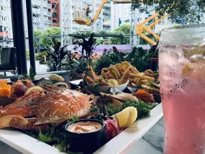 Reef Seafood and Sushi Brisbane