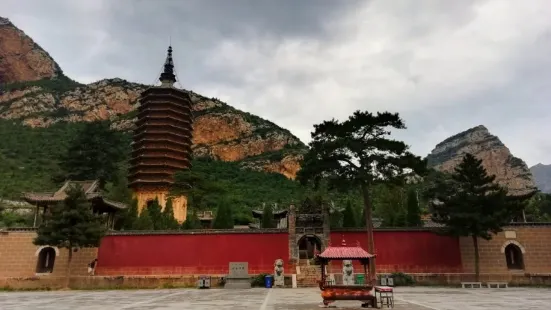 Jue Mountain Temple