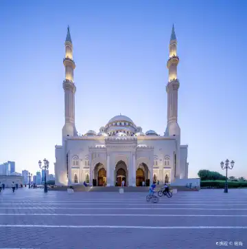 Hotels near Al Noor Mosque