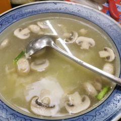 岭上人家聚会楼阁烤全羊 User Photo