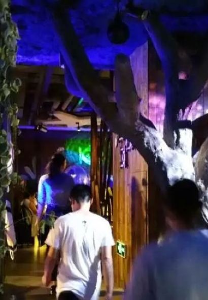 YI KUAI QI SHI SHANG CAN TING JIU FANG CHENG DIAN