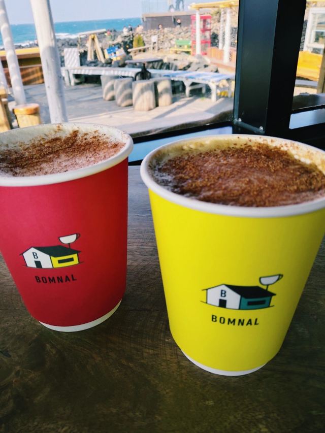 BOMNAL CAFE