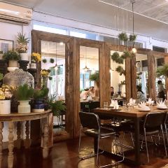 Woo Cafe-Art Gallery-Lifestyle Shop User Photo