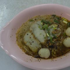 Rung Rueang pork noodle User Photo