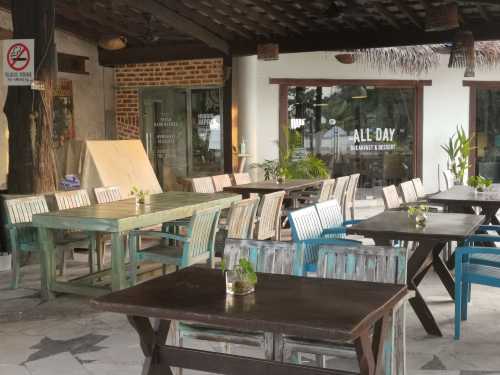Fluffed Cafe & Dessert Bar