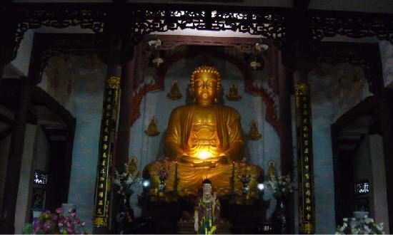 Phap Lam Pagoda