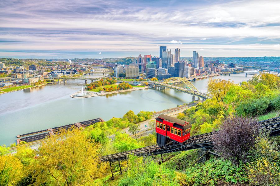 Compare 5 airports near Pittsburgh