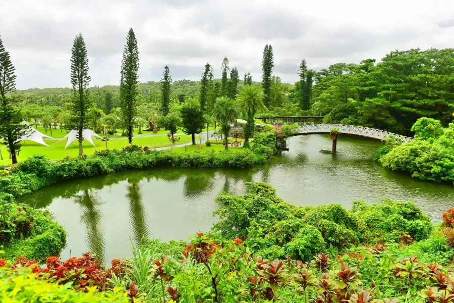 Parque Chura Yashi Okinawa / Jardines Botánicos del Sudeste