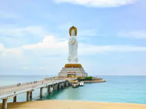 Guanyin Goddess at Nanshan