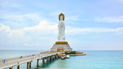 Guanyin Goddess at Nanshan