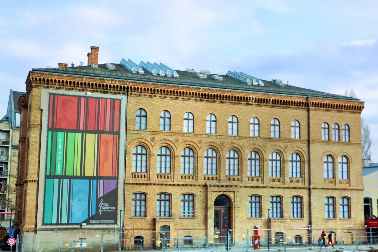 1_Science Center Spectrum