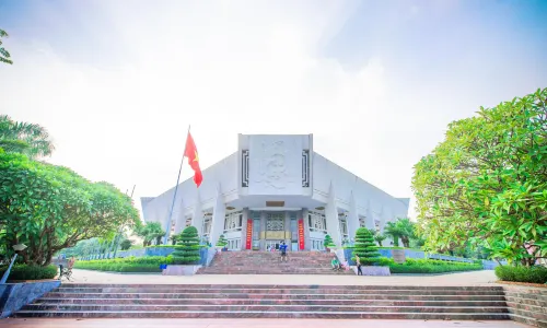 ホー・チ・ミン博物館