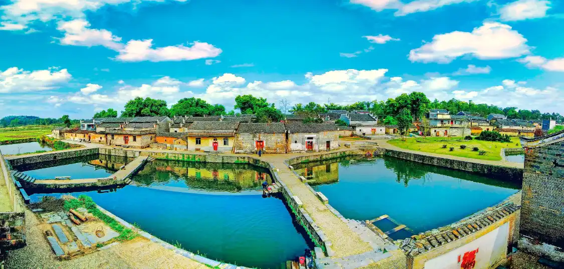 Hotels near Diaoyuan Ancient Village