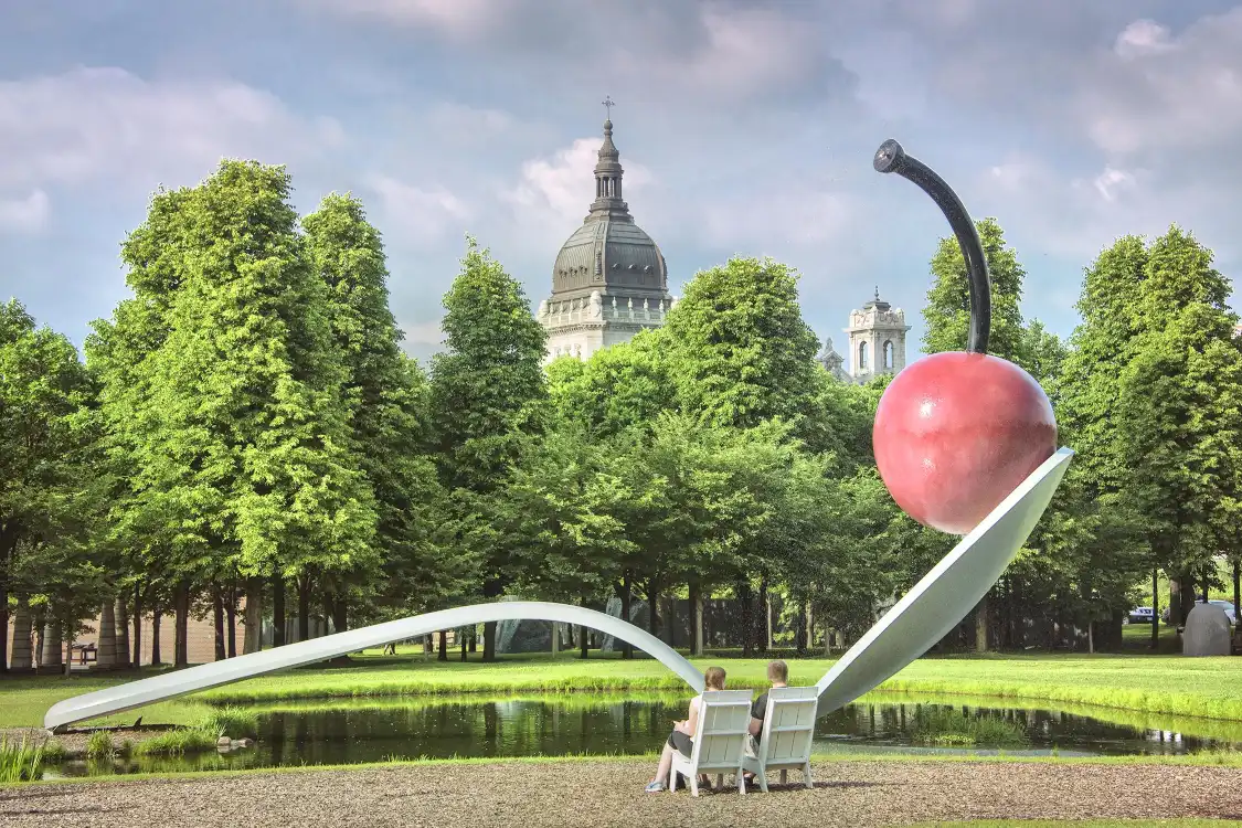 Hotels near Minneapolis Sculpture Garden