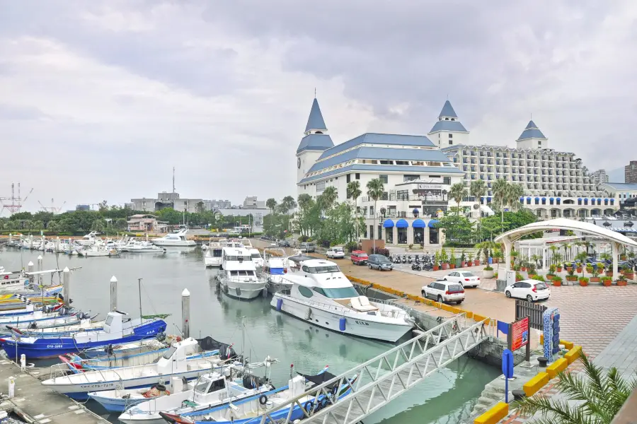 Tamsui Fisherman's Wharf