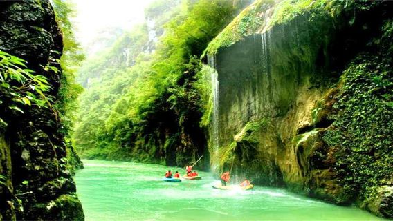 Nanjiang Canyon Rafting