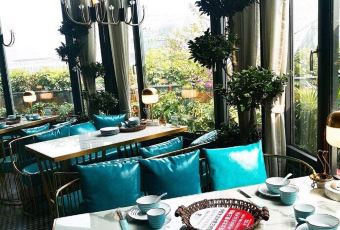 XiaoZi TaiTai (ZhongYang Main Street) User Photo