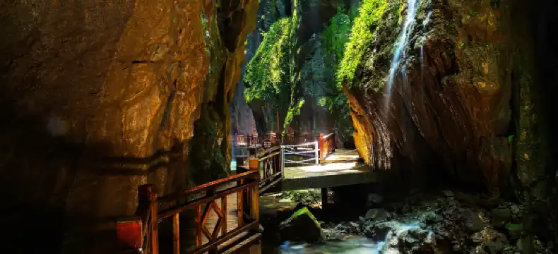 Hotels near Savage Valley