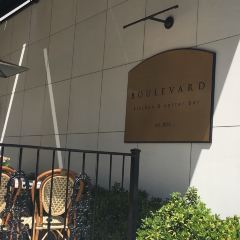 Boulevard Kitchen & Oyster Bar User Photo
