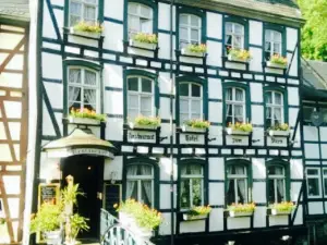Zum Hotel Stern