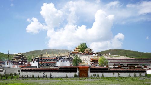 Hezuo Temple