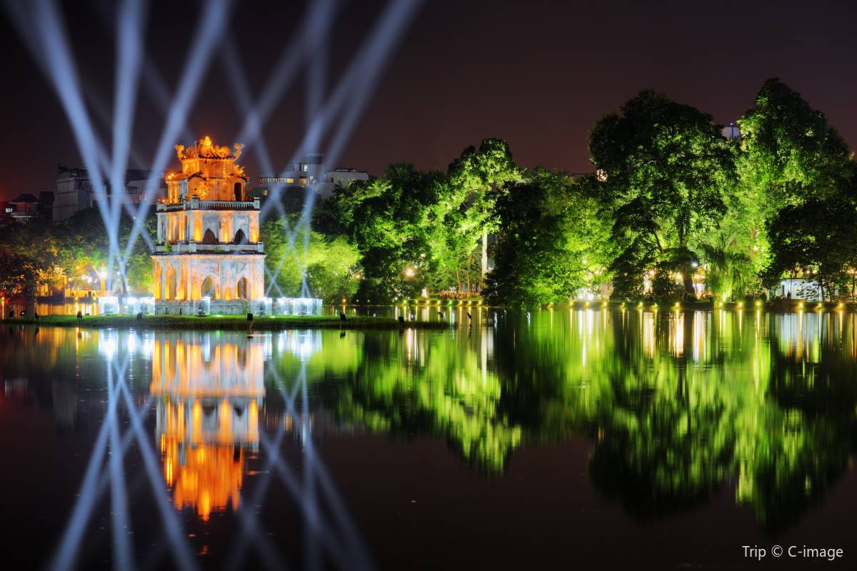  Ngoc Son Temple