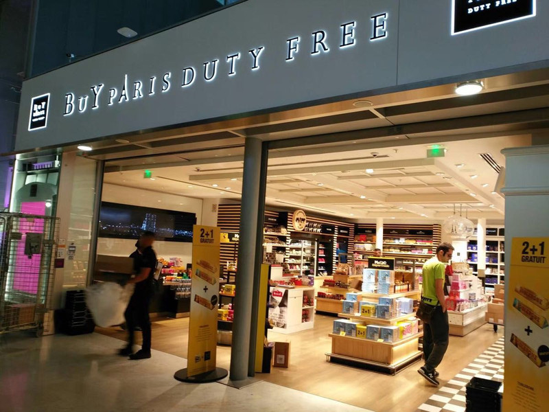 paris airport shops