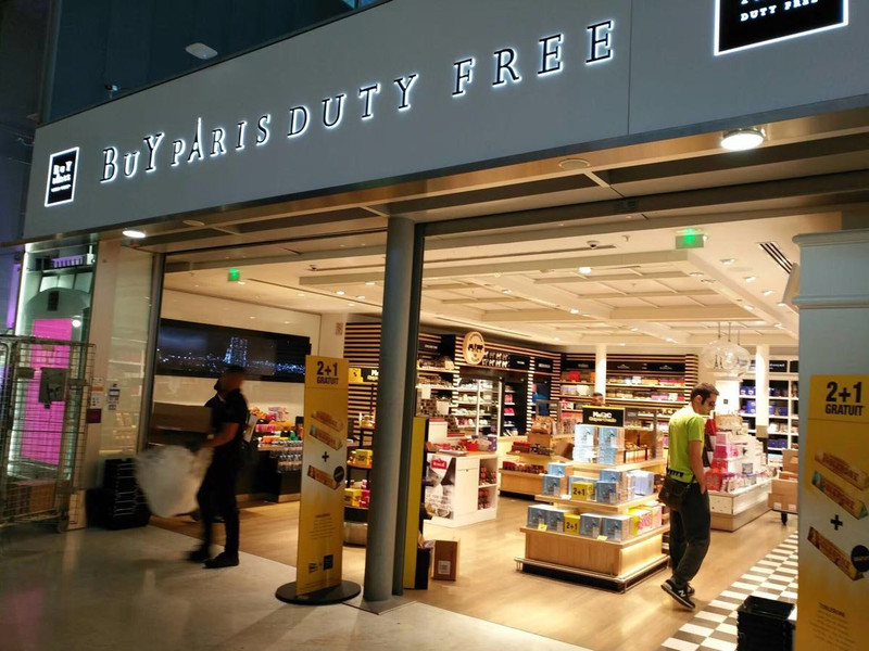 Shopping At Charles De Gaulle Airport