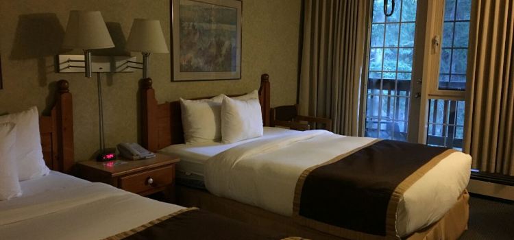 Lake Louise Inn Restaurants