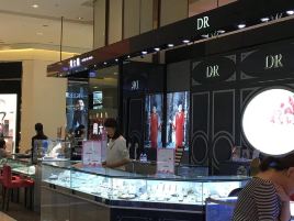 周大福（台南新光三越台南新天地店）