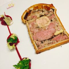 114 Faubourg User Photo