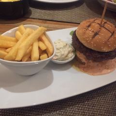 Beefeater Steak House and Pub 여행 사진