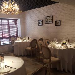 MOOSE RESTAURANT & BAR User Photo